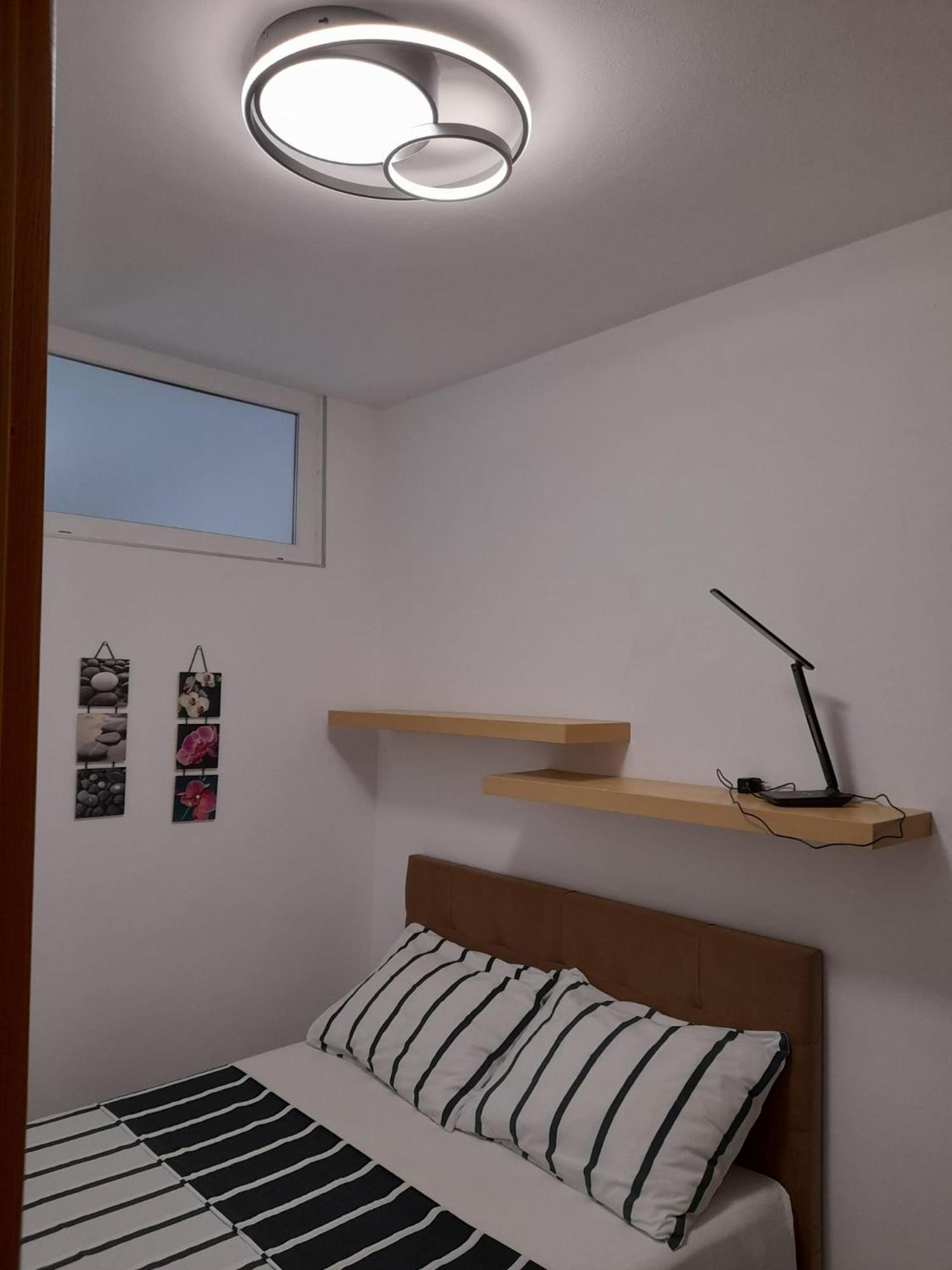 Apartments Malou Baška Voda الغرفة الصورة