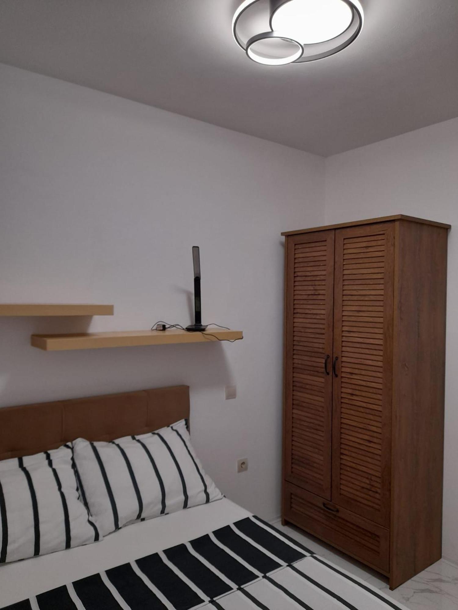 Apartments Malou Baška Voda الغرفة الصورة