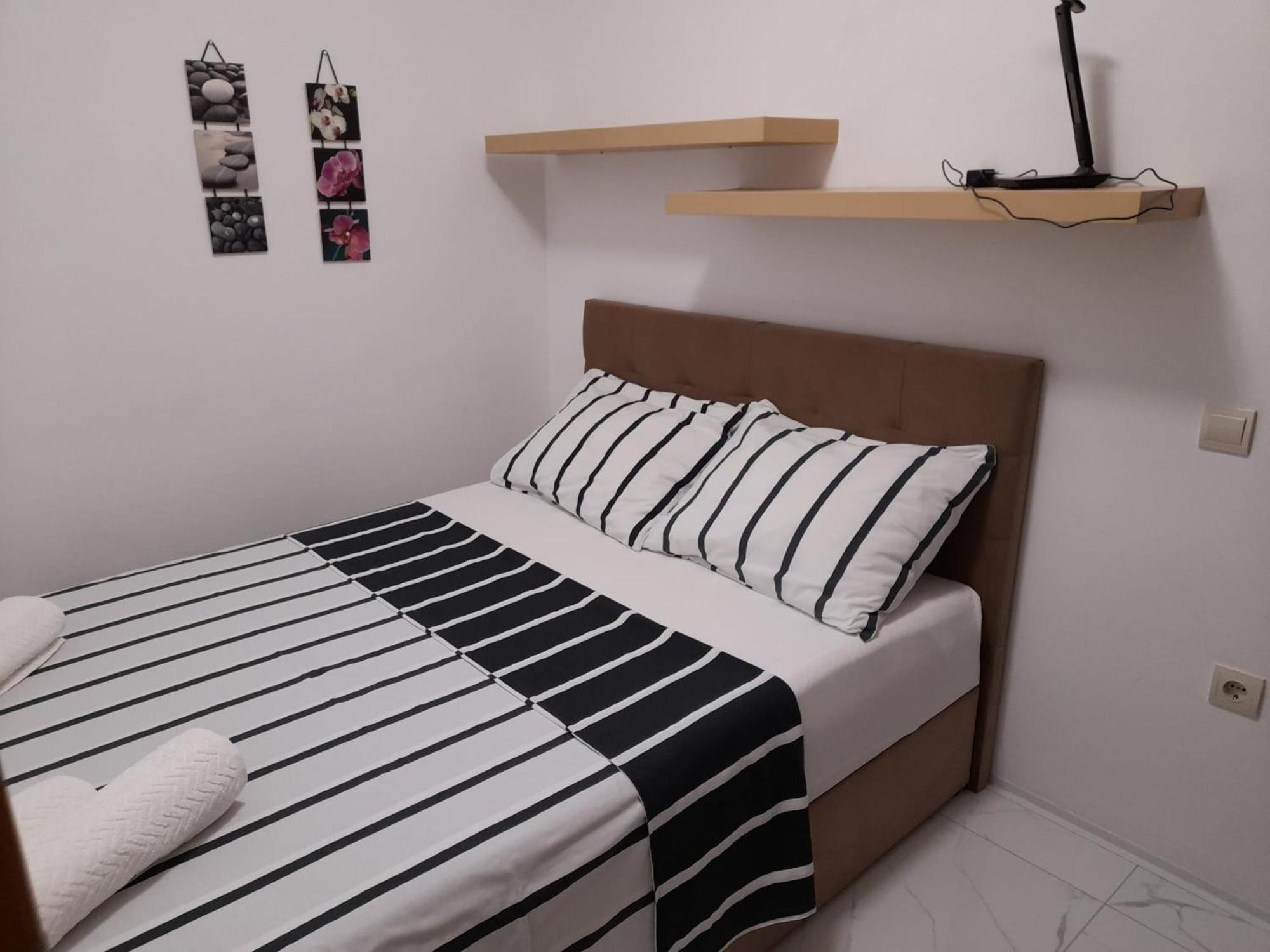 Apartments Malou Baška Voda الغرفة الصورة