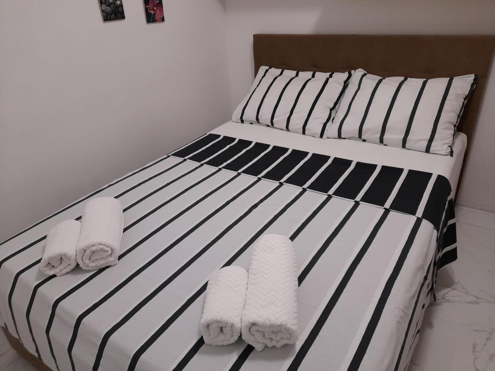 Apartments Malou Baška Voda الغرفة الصورة