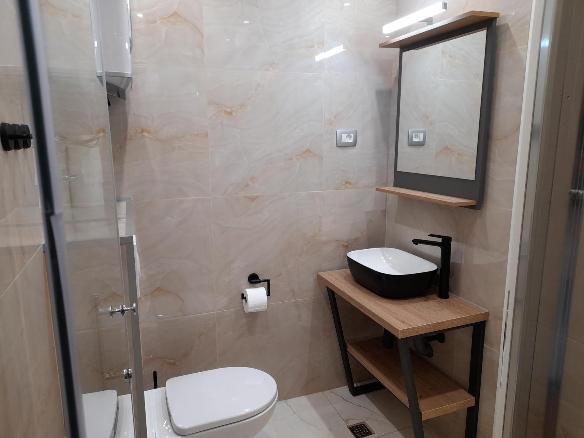 Apartments Malou Baška Voda الغرفة الصورة