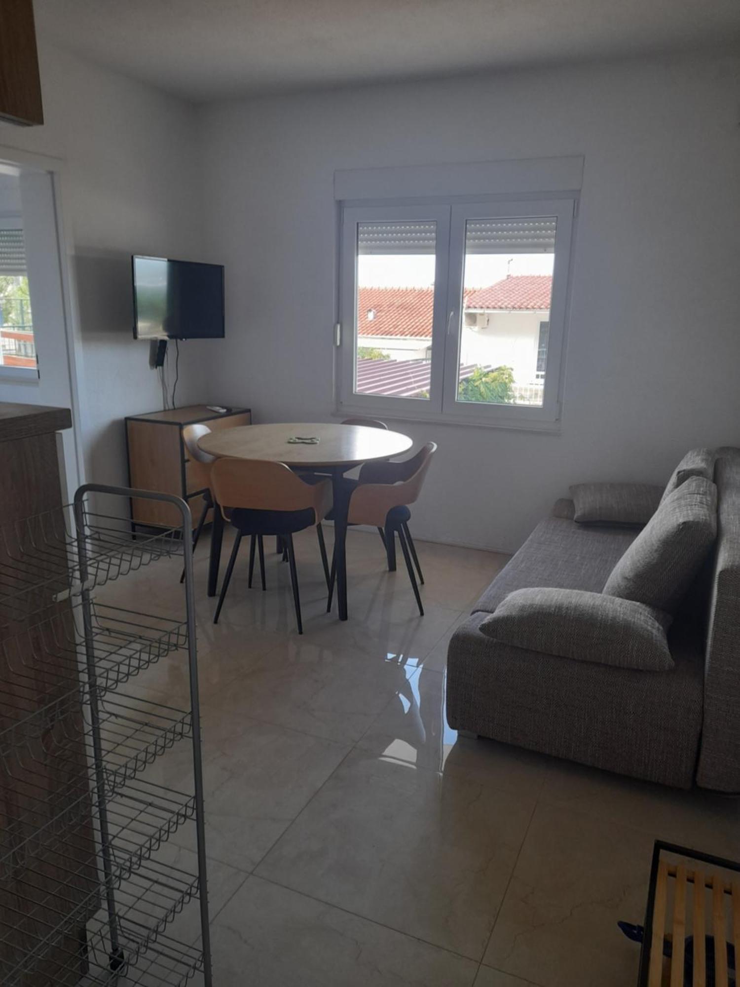 Apartments Malou Baška Voda الغرفة الصورة
