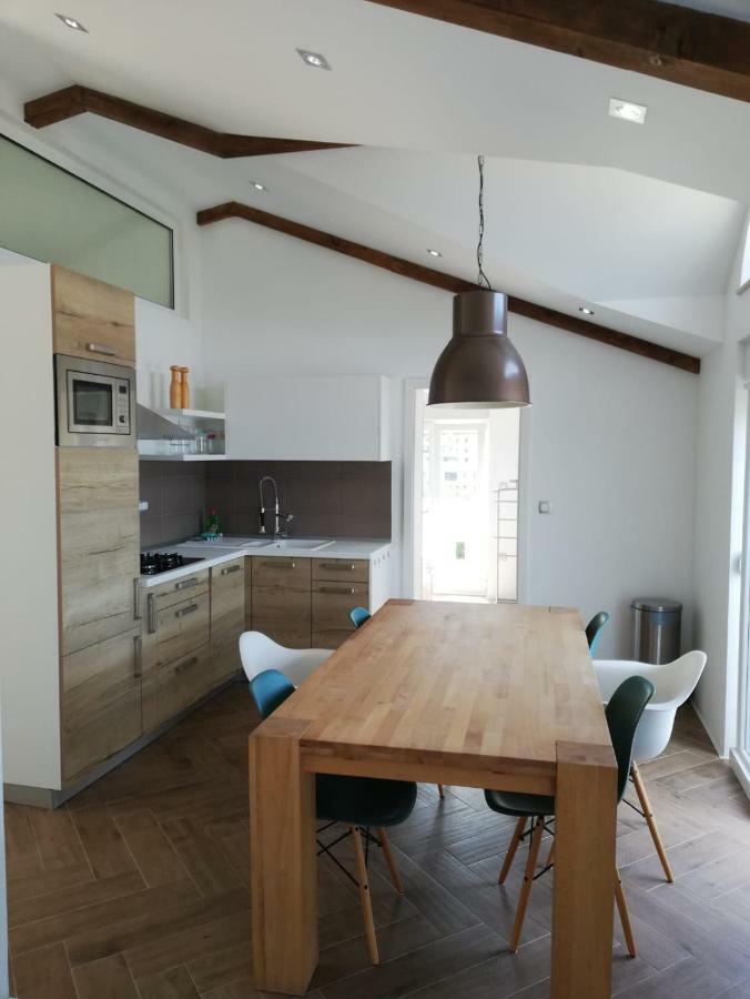 Apartments Malou Baška Voda الغرفة الصورة